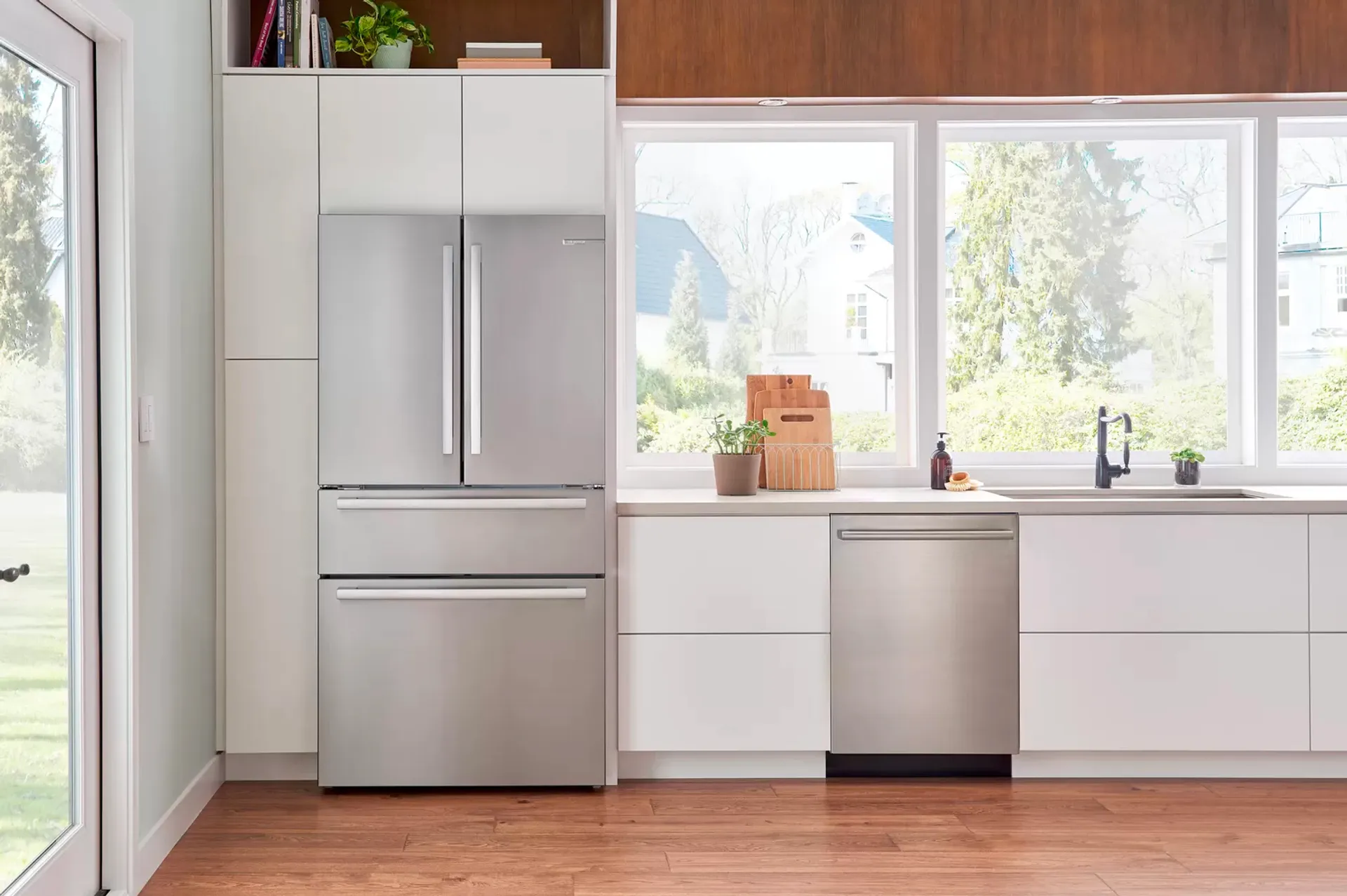Bozulan servisi çağırmadan önce buzdolabı tamir mi edilmeli yoksa değiştirilmeli mi?